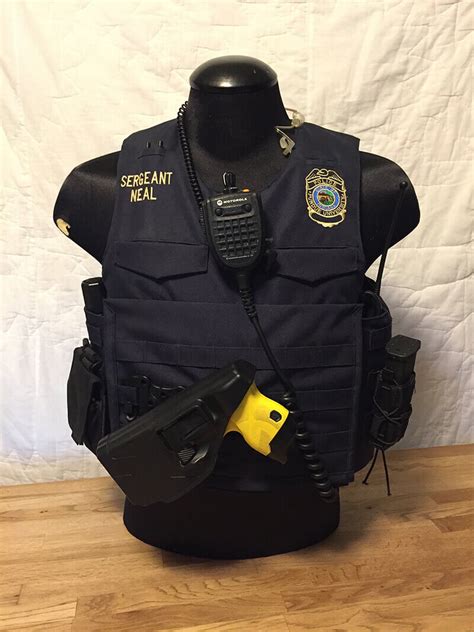 exterior ballistic vest carriers police.